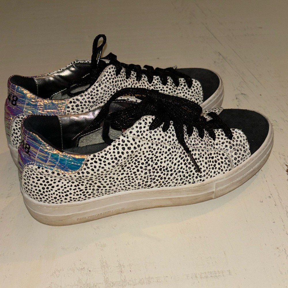 P448 Sneakers. Size 41